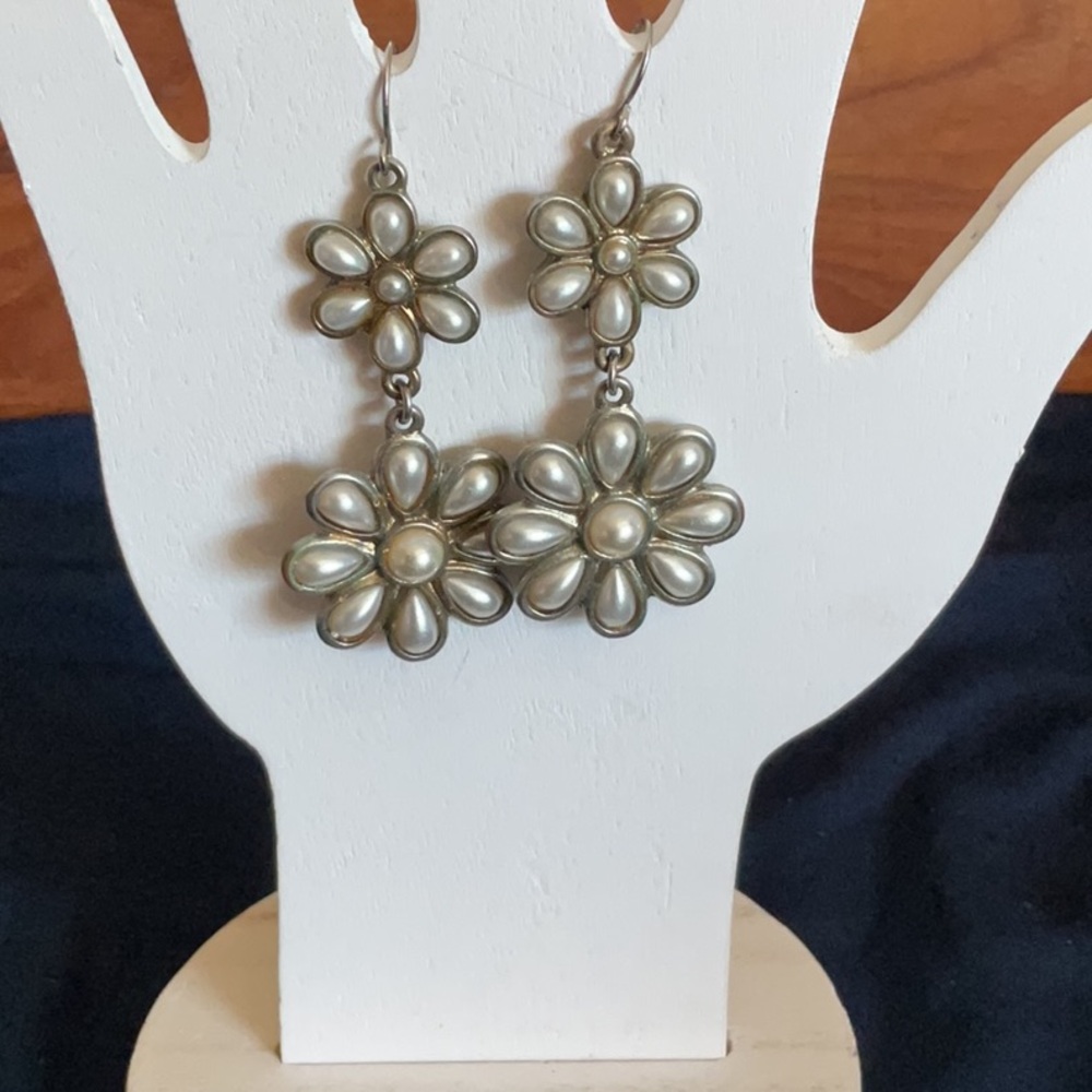 Elegant Silver Floral Drop Earrings